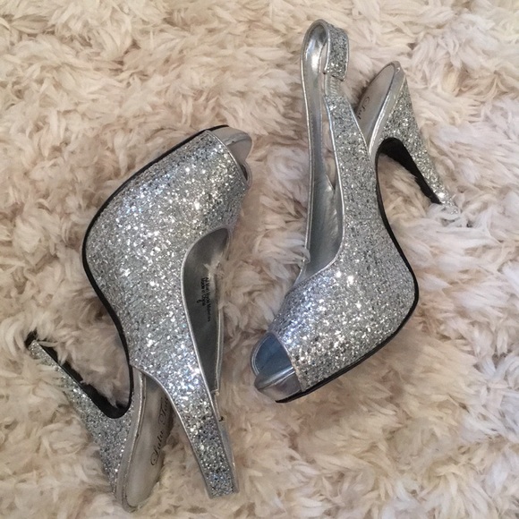 Lulu Townsend Silver Shoes - Picture 1 of 5